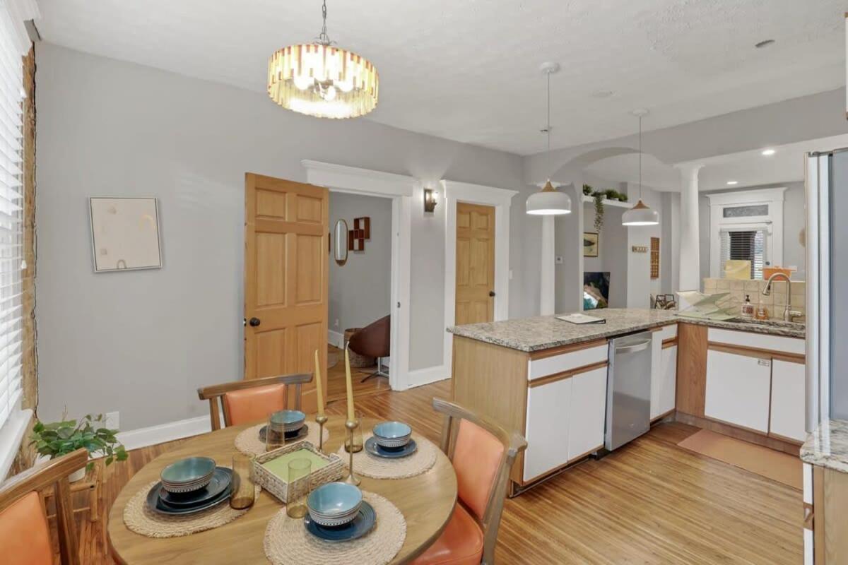 The Goodale House - 2 Units - 4 Bedroom 5 Bath Columbus