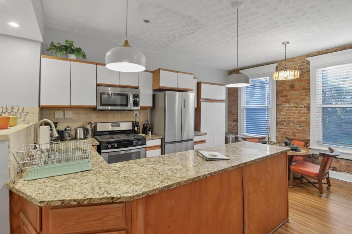Holiday home The Goodale House - 2 Units - 4 Bedroom 5 Bath *