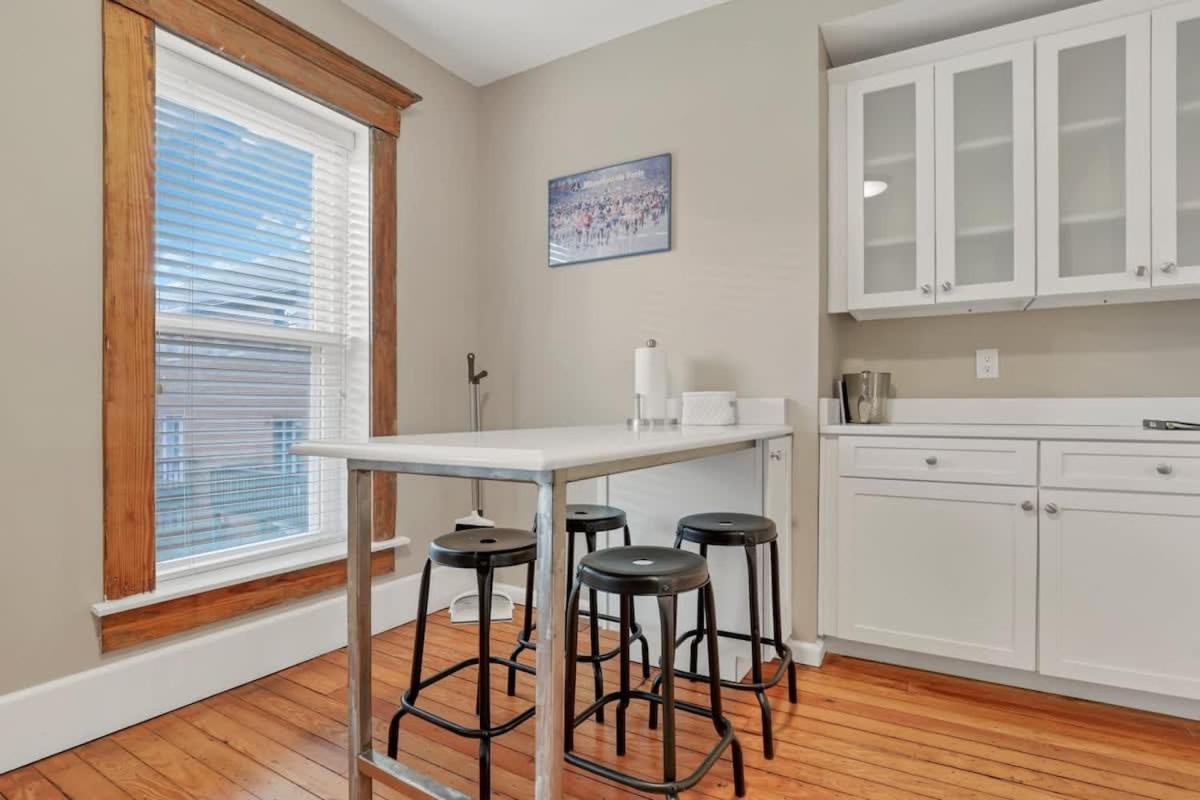 The Goodale House - 2 Units - 4 Bedroom 5 Bath