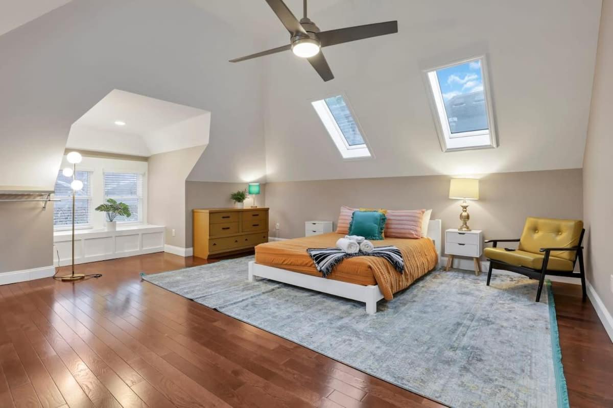 Holiday home The Goodale House - 2 Units - 4 Bedroom 5 Bath *