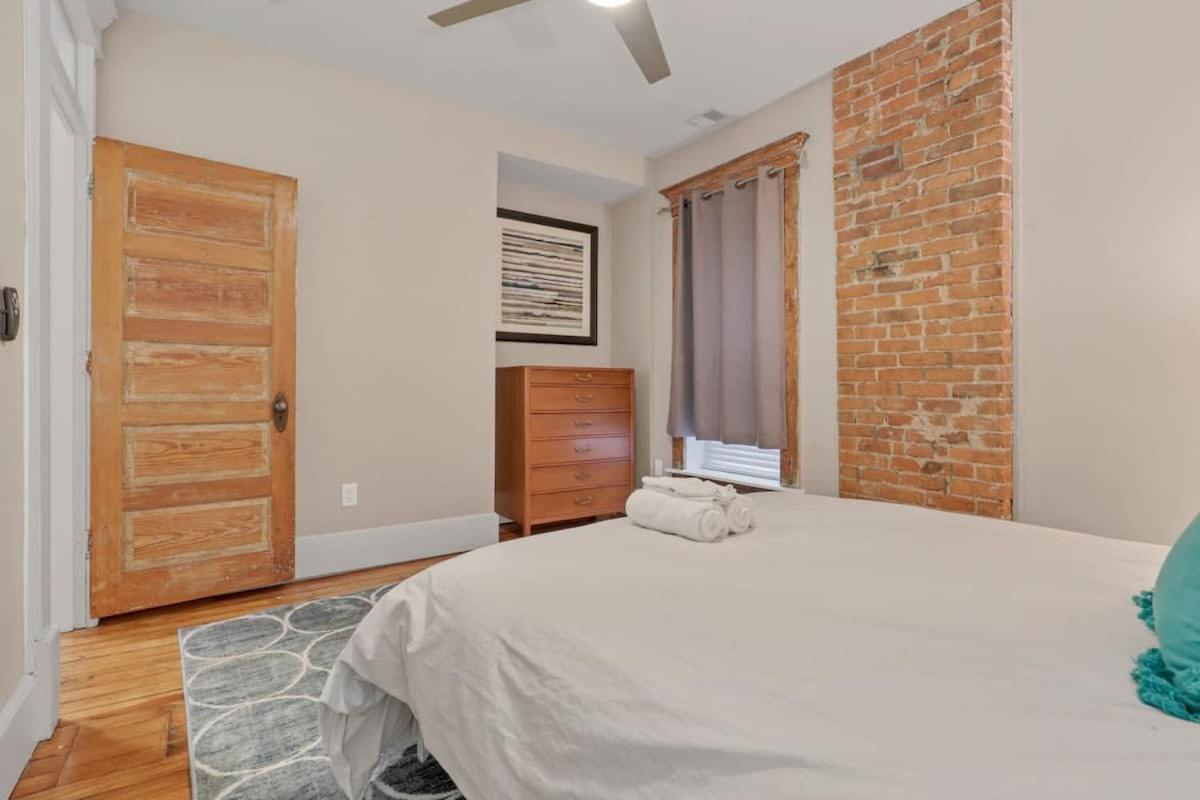 Holiday home The Goodale House - 2 Units - 4 Bedroom 5 Bath Columbus