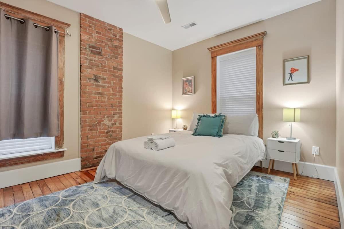 The Goodale House - 2 Units - 4 Bedroom 5 Bath