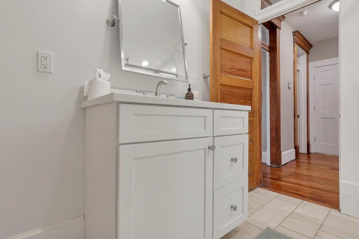 The Goodale House - 2 Units - 4 Bedroom 5 Bath * Columbus
