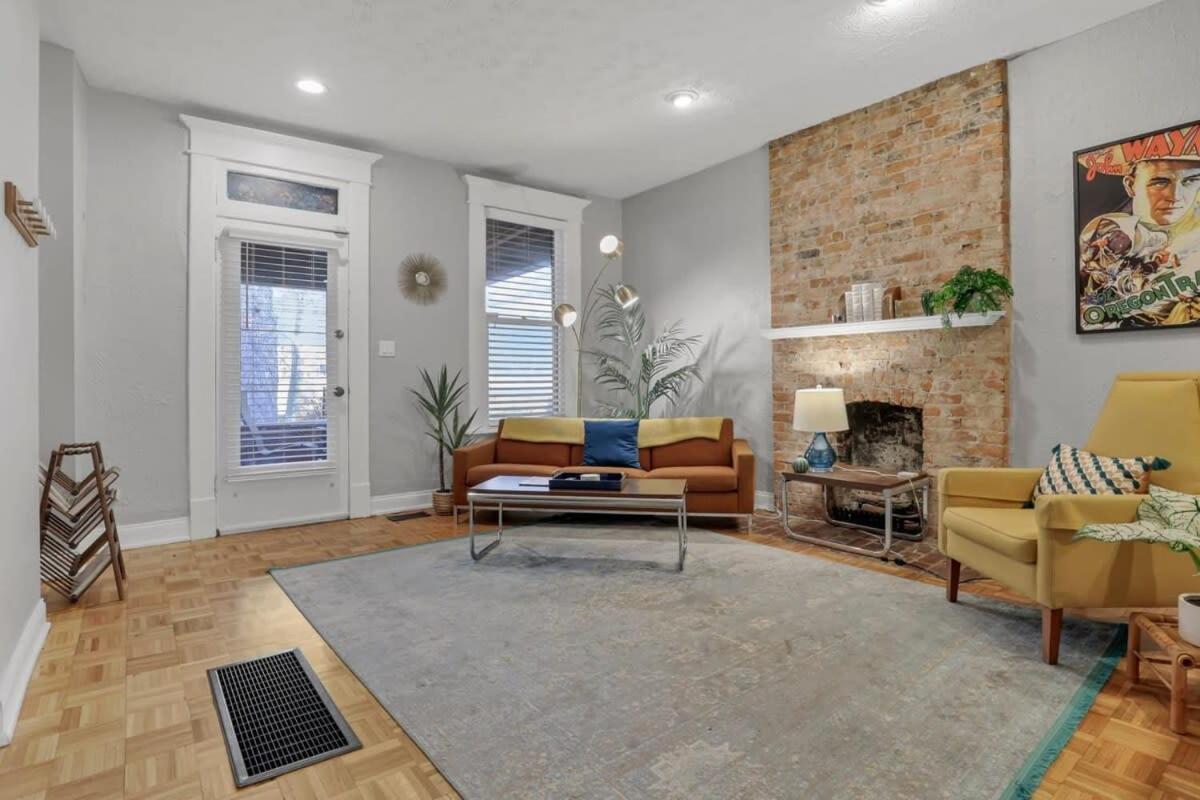The Goodale House - 2 Units - 4 Bedroom 5 Bath Columbus